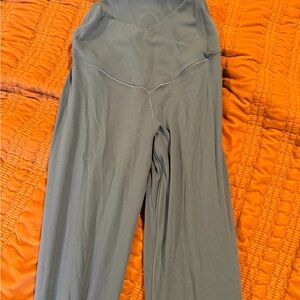 Aerie flared leggings